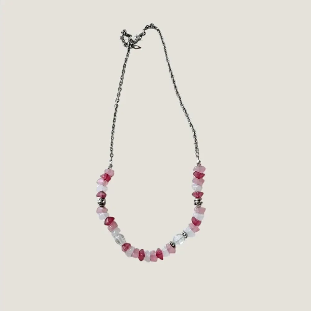 ✨3/$25✨ Vintage Avon Pink Rock & Silver tone necklace
